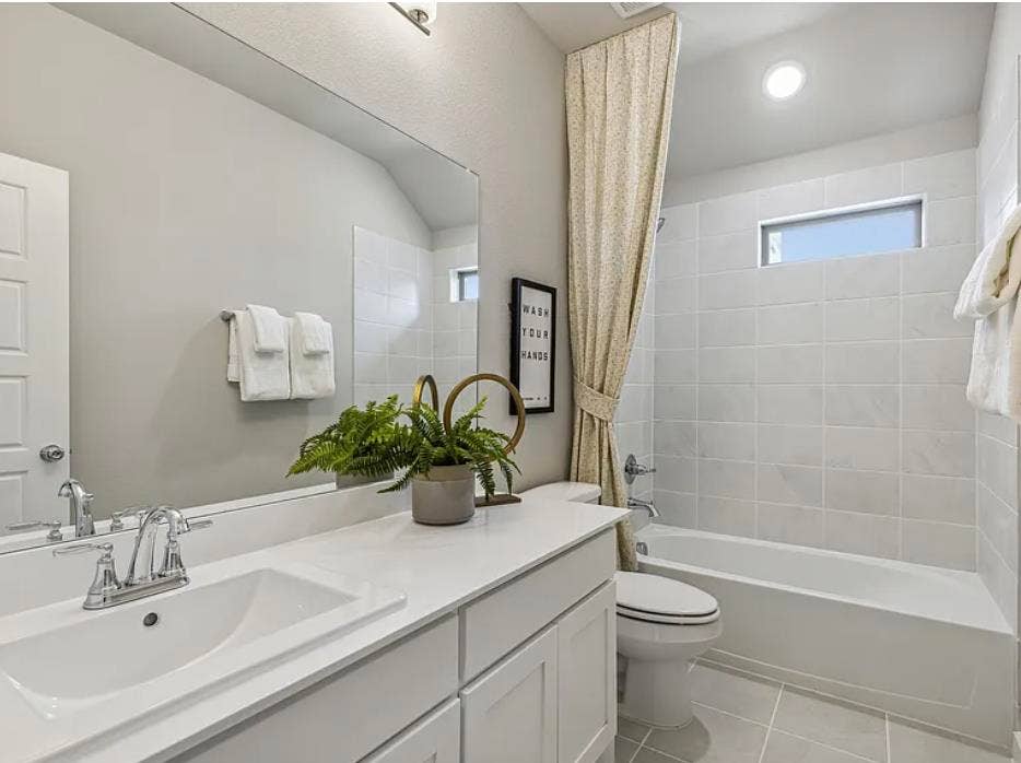 /mon PRIVATE room with bathroom
