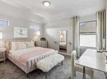 /mon PRIVATE room with bathroom