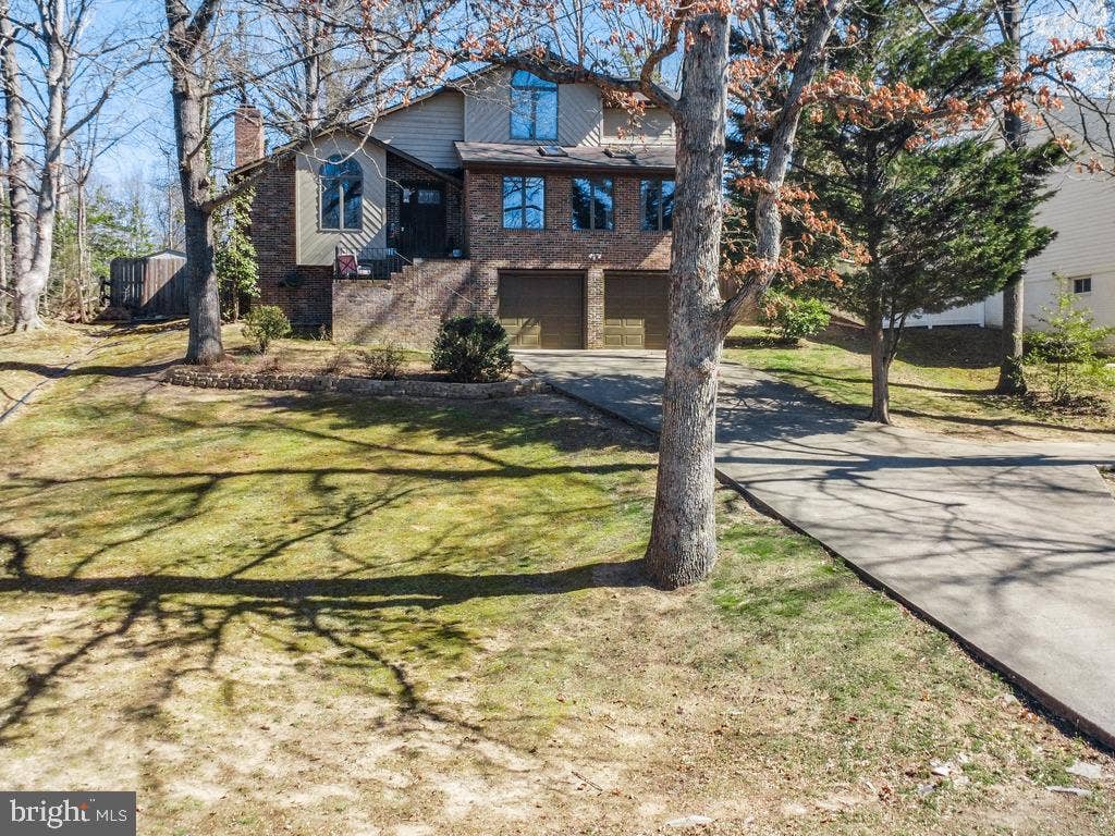 UNIQUE HOUSE FOR RENT