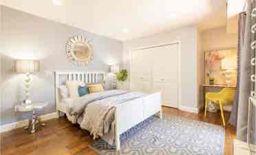 Room close to John Hopkins hospital