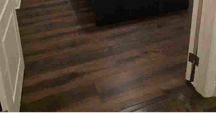 Priv room, pool, new floor/ paint