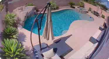 Priv room, pool, new floor/ paint