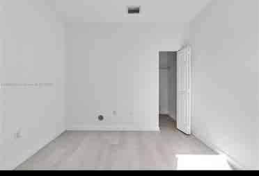 Beautiful room for rent!!!