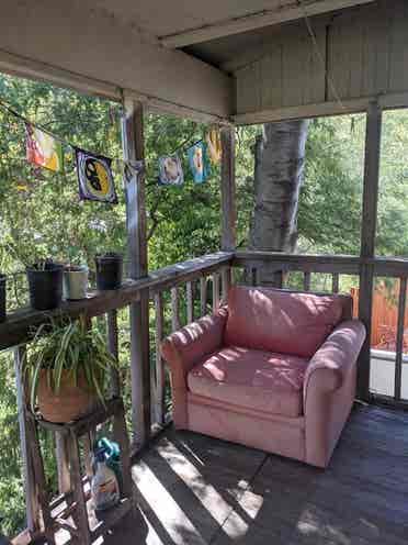Room for rent, creekside apartment