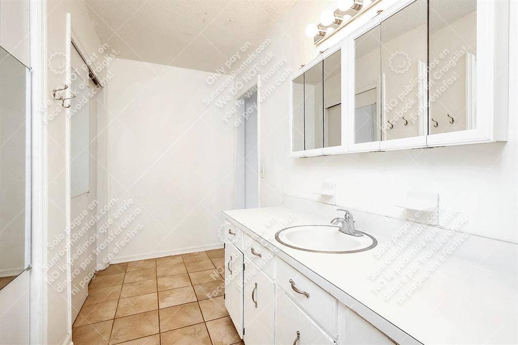 Private bed and bathroom! JI!