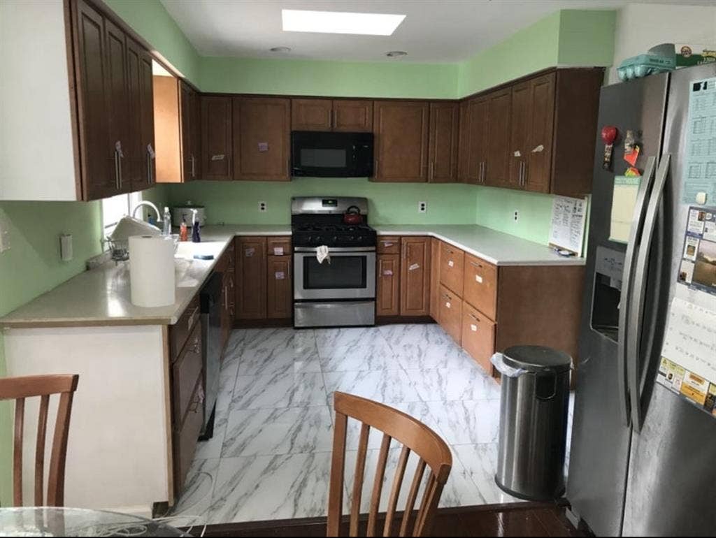 TAKEN
Medium room