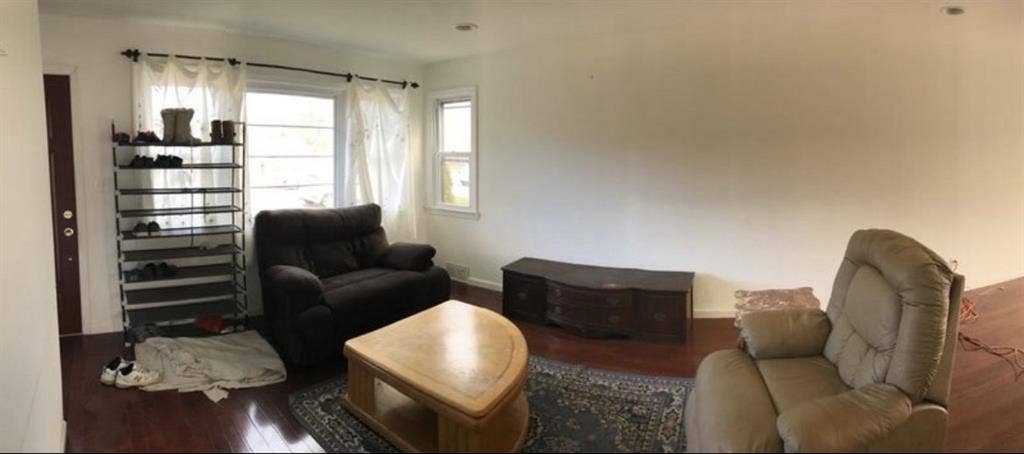 TAKEN
Medium room