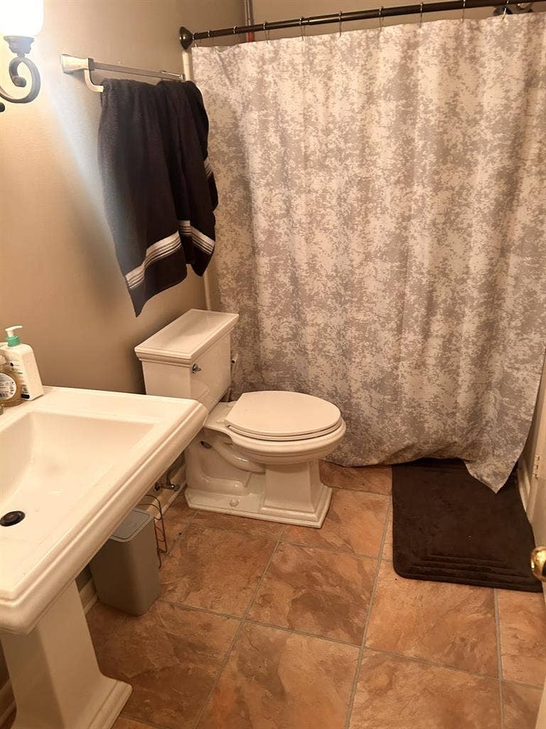 Roommate wanted