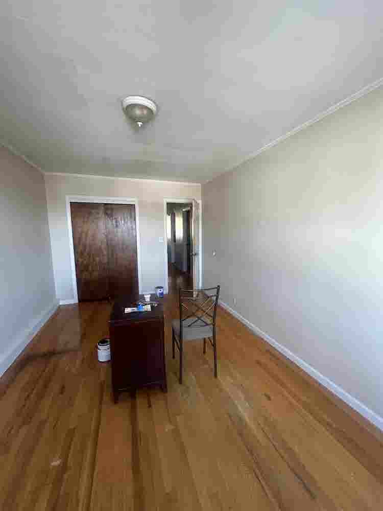 room for rent in fresh meadows JUNE