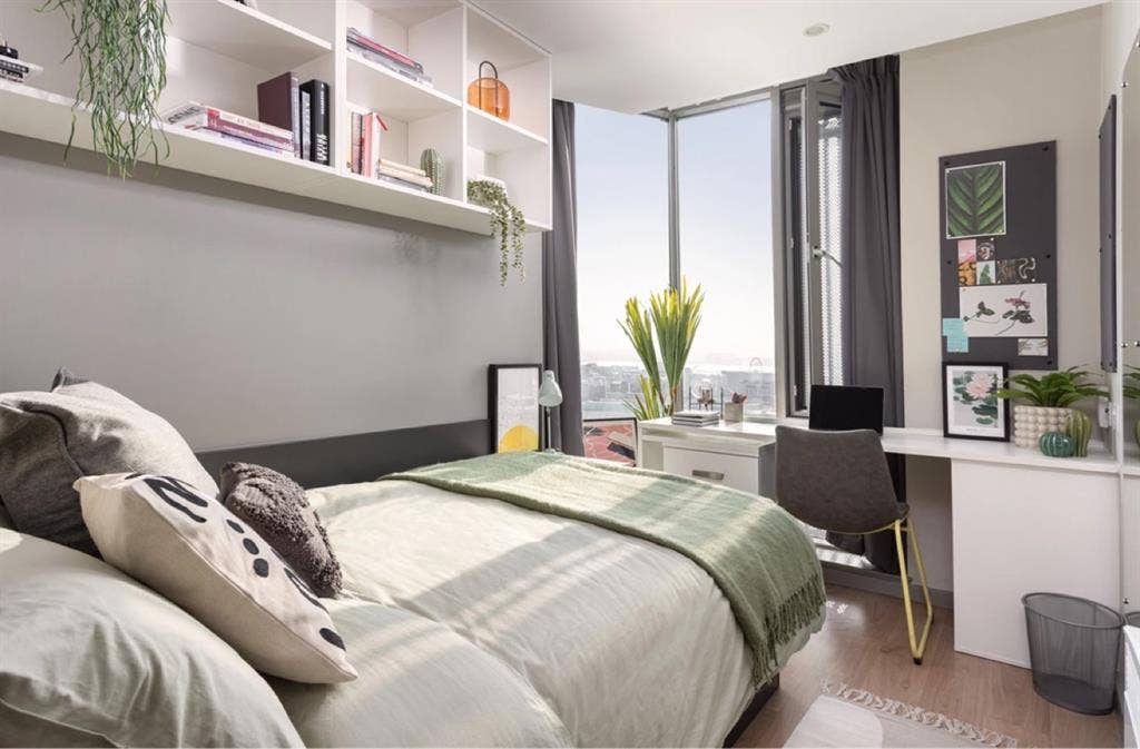 Student room available liverpool