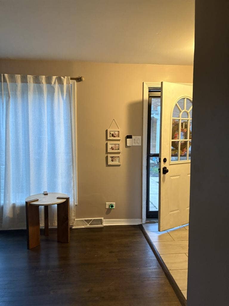 2 rooms + basement for rent