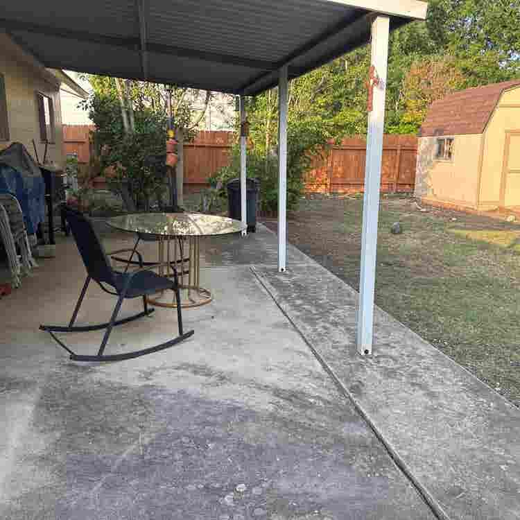 furnished room available to rent