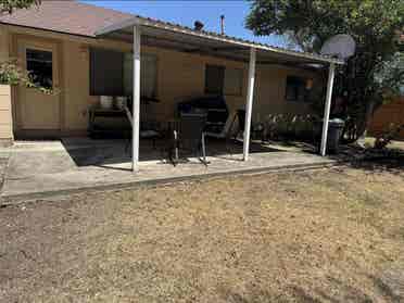 furnished room available to rent
