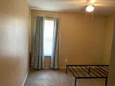 Looking for roommate in Roanoke TX