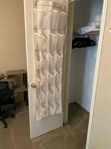 Looking for roommate in Roanoke TX