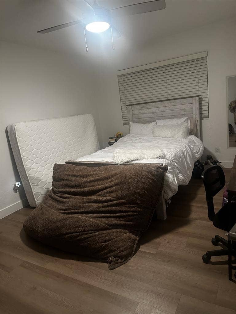 Large bedroom with townhouse
