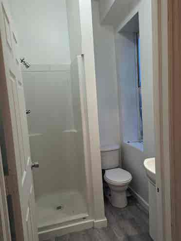 1 Bedroom Apartment/Private Laundry