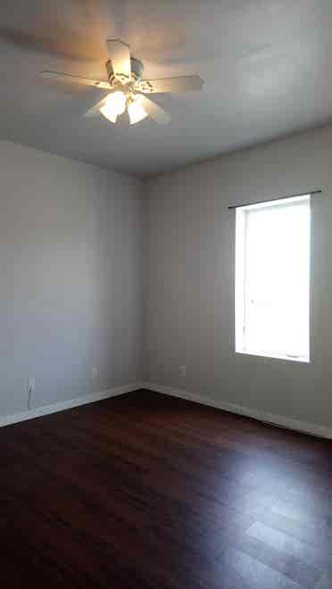 1 Bedroom Apartment/Private Laundry