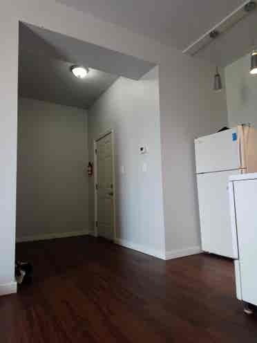 1 Bedroom Apartment/Private Laundry