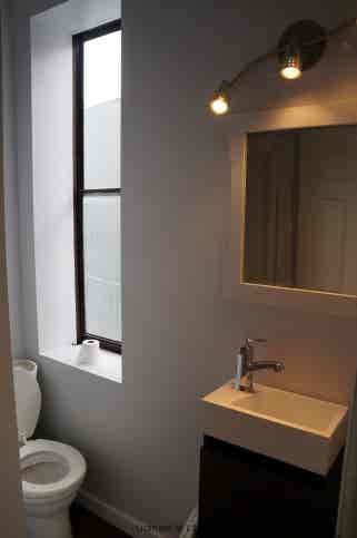 1 Bedroom Apartment/Private Laundry