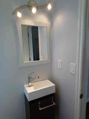 1 Bedroom Apartment/Private Laundry