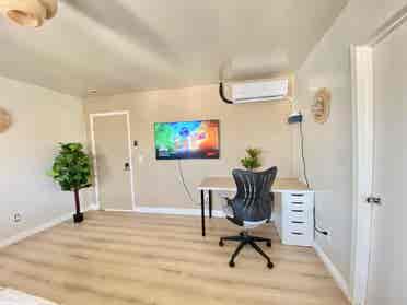 Cozy Kingbed Room (Shared-house)