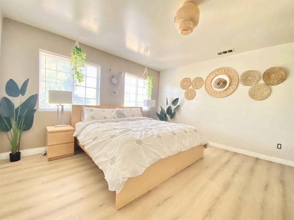 Cozy Kingbed Room (Shared-house)
