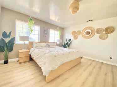 Cozy Kingbed Room (Shared-house)