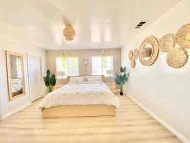 Cozy Kingbed Room (Shared-house)