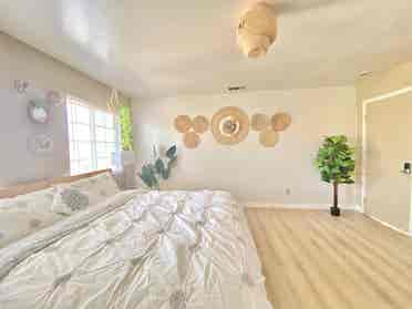 Cozy Kingbed Room (Shared-house)