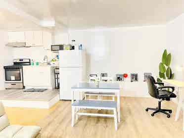 Warm Studio Full Furnished