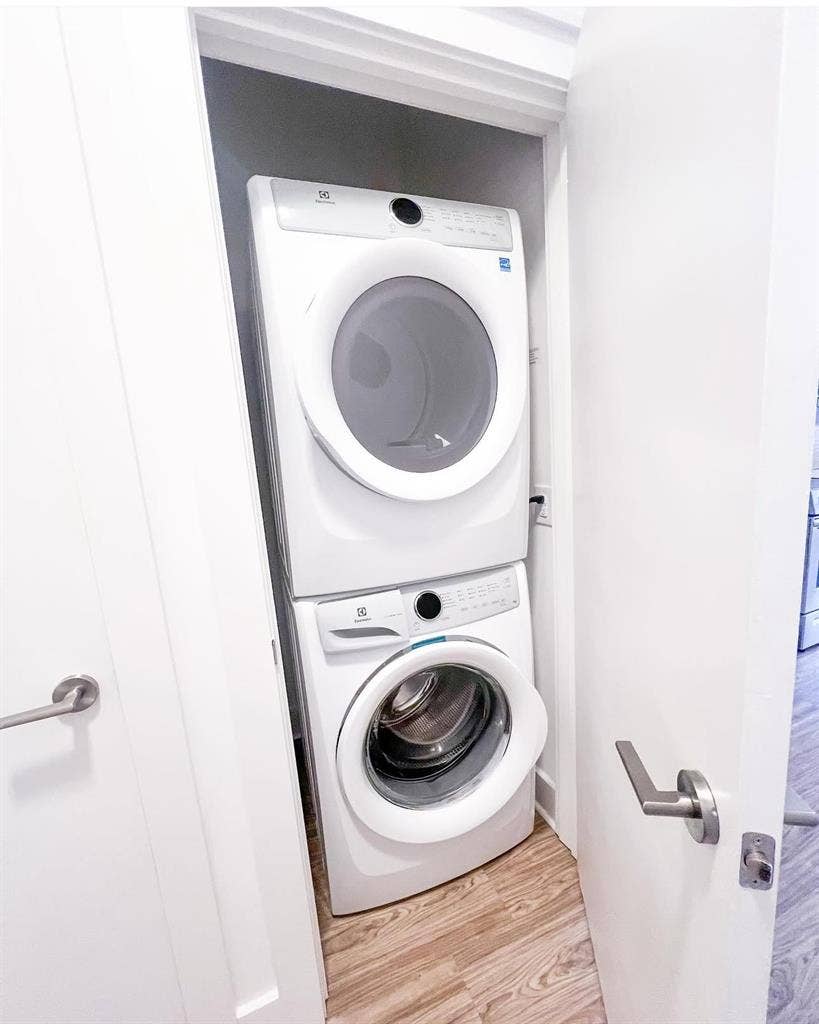 Uptown Sublet Available