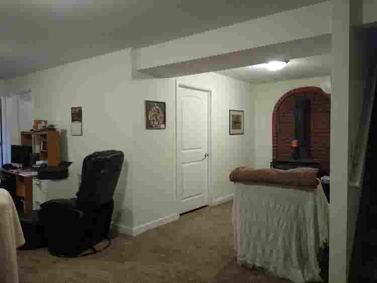 Unfurnished room