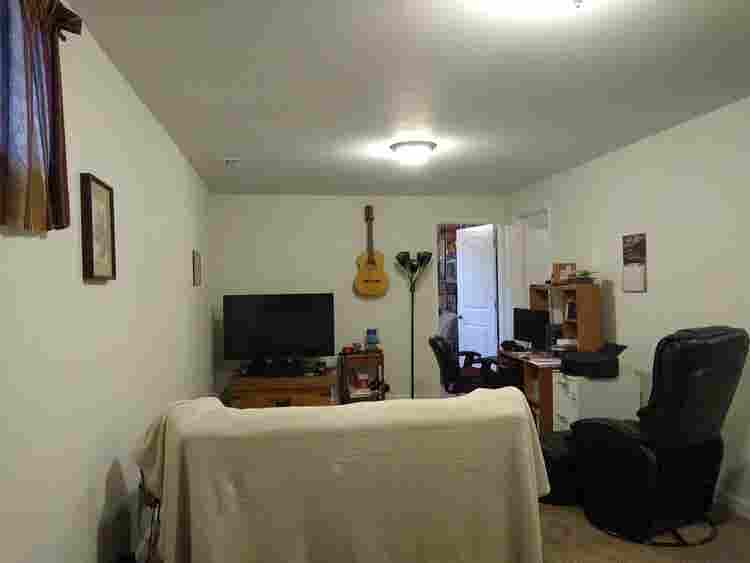 Unfurnished room