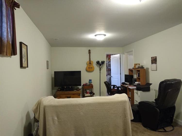 Unfurnished room