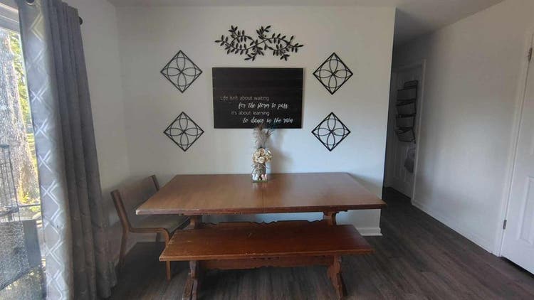 Ladies! Awesome Roommate Spot Open!