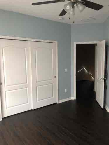 Looking for female roommate :)