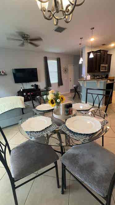 Looking for female roommate :)