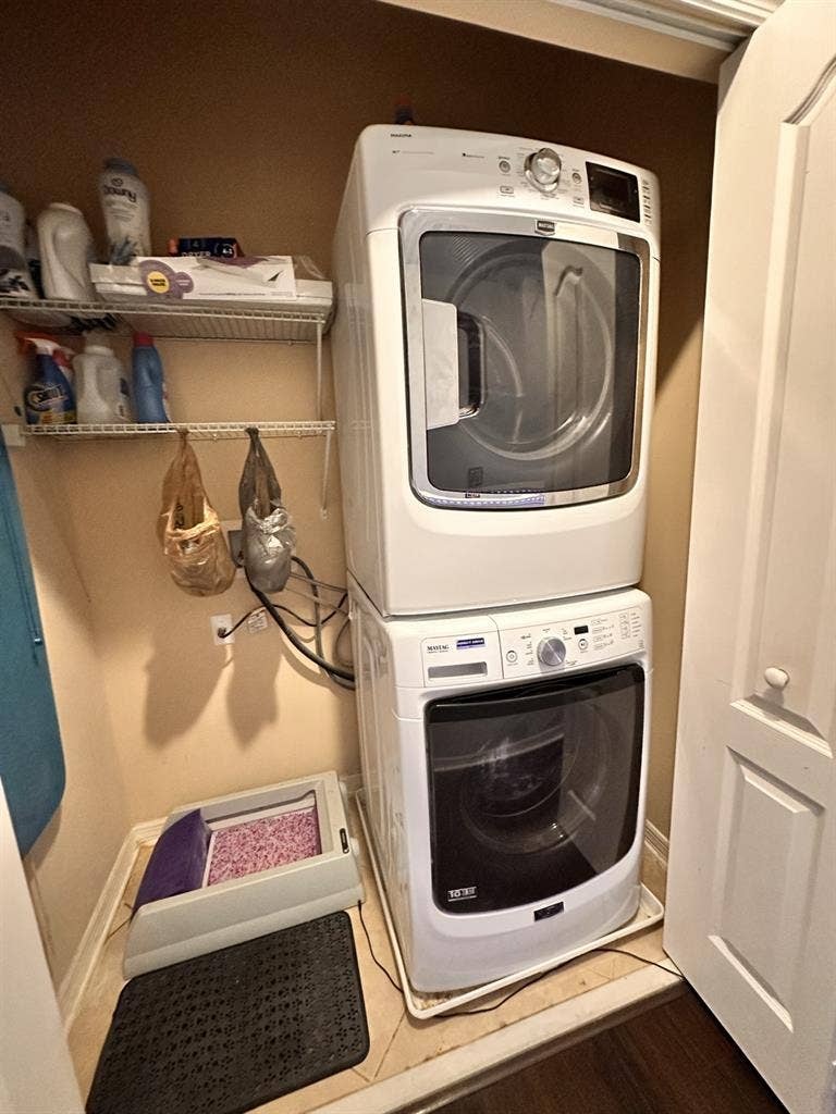 Looking for female roommate :)