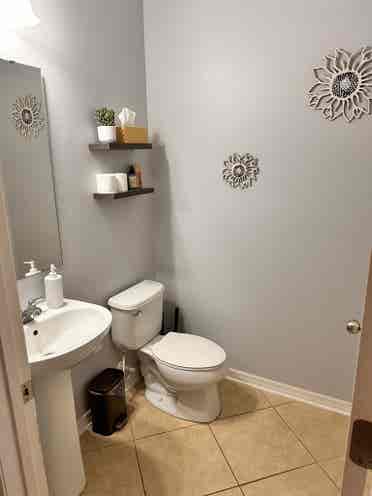 Looking for female roommate :)