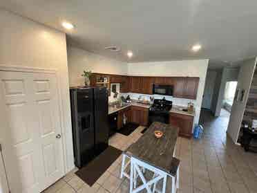 FURNISHED ROOM / UTILITIES INCLUDED