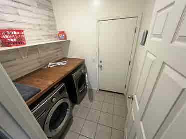 FURNISHED ROOM / UTILITIES INCLUDED