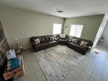 FURNISHED ROOM / UTILITIES INCLUDED