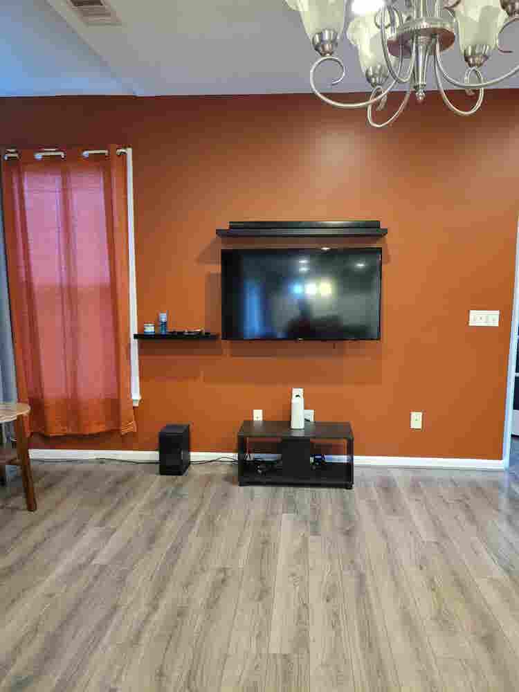 Large Room 4 Rent (Safe) - Kennesaw