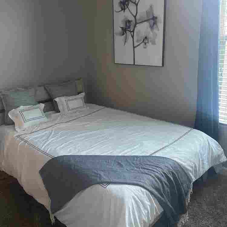 Room Available ASAP!