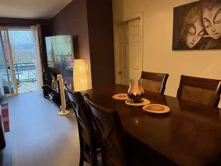 Furnished 2-bed apt in gated cmmty