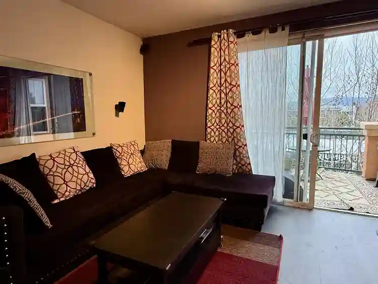 Furnished 2-bed apt in gated cmmty