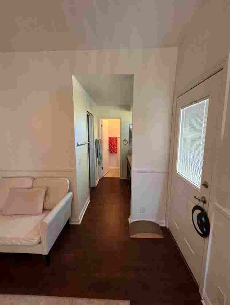Cozy furnished room w private bath