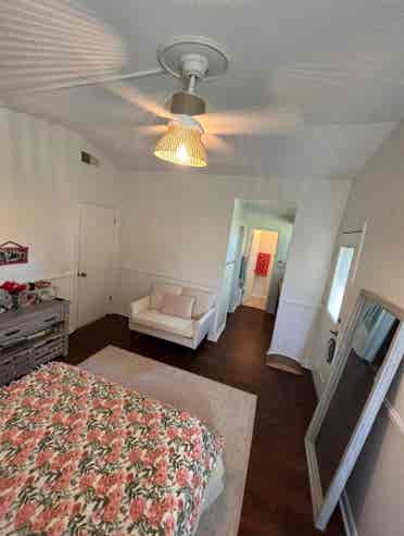 Cozy furnished room w private bath