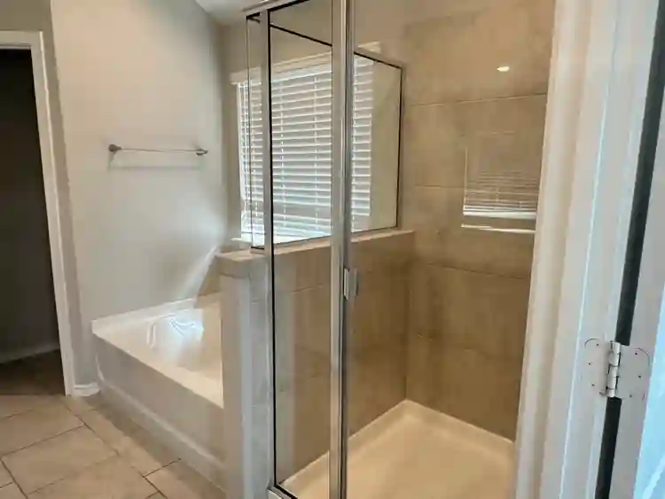 Private Master Bedroom & Bathroom